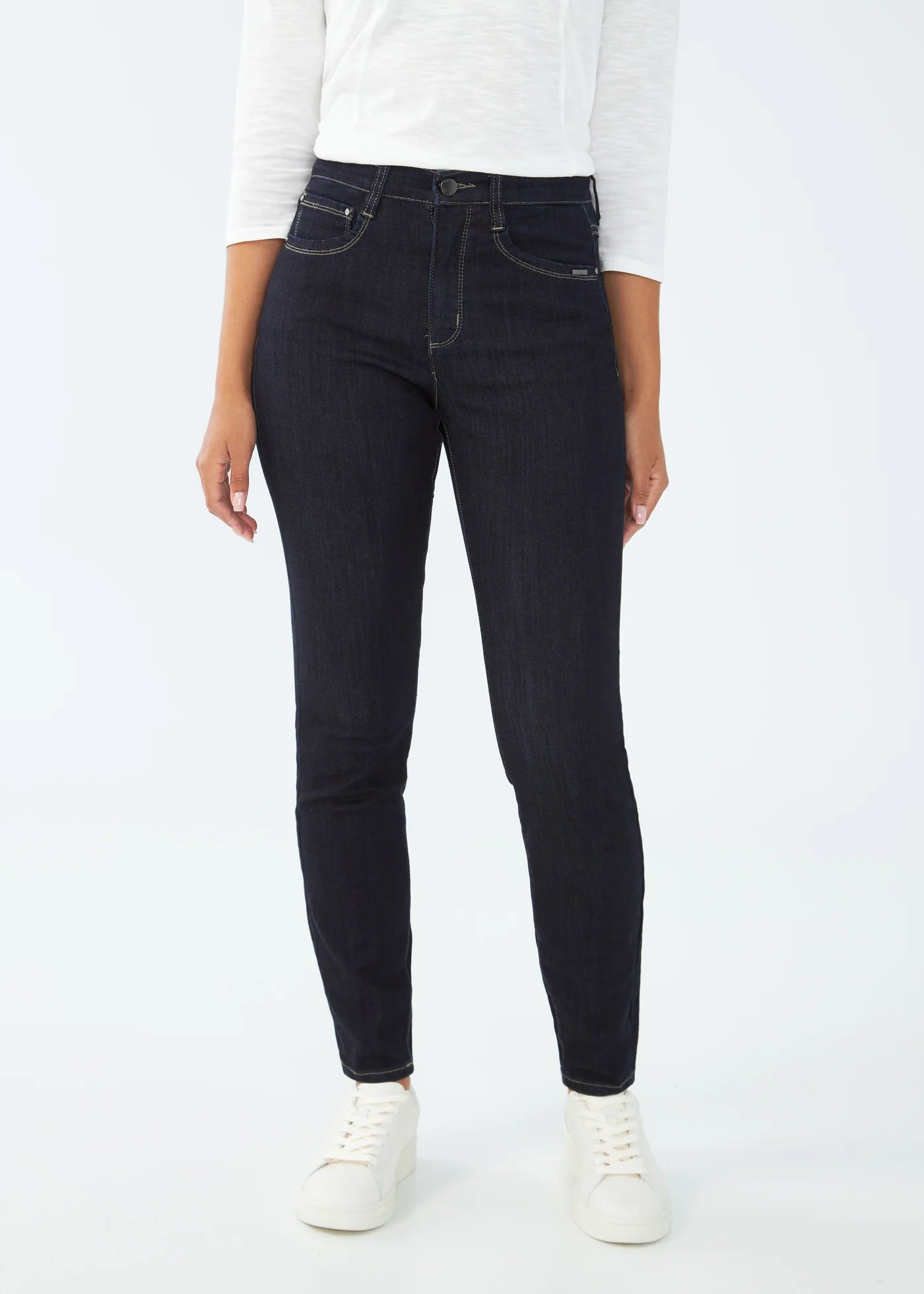 Hunting Jeans for Woods -FDJ Suzanne Slim Leg Jeans in Twilight - 6705630