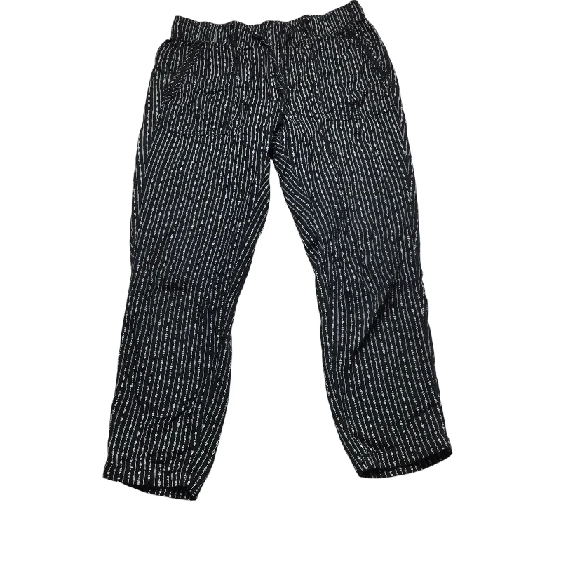 Waterproof hiking pants for rainy trail conditions -Pants Other By Old Navy In Black, Size: S