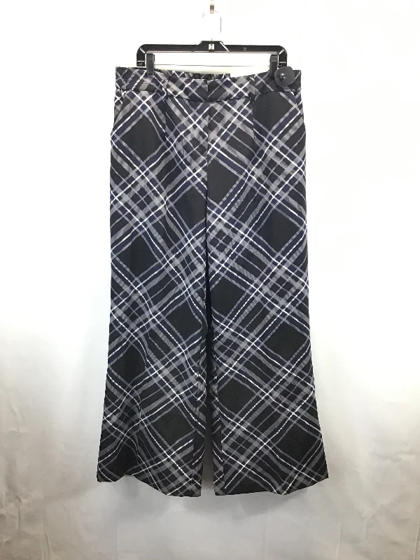 Versatile black pants for any occasion pairing -Pants Lounge By Cato In Plaid Pattern, Size: 16