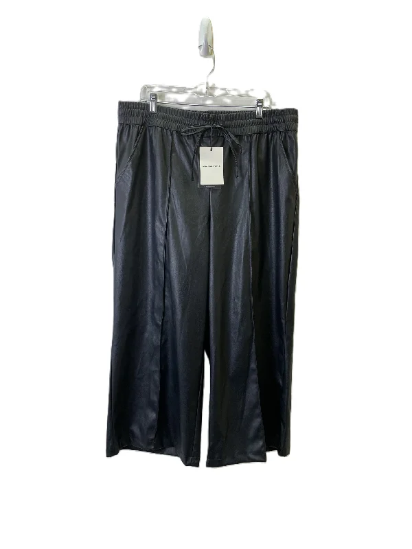 Soft pajama pants for ultimate bedtime comfort -PANTS WIDE LEG WHO WHAT WEAR in BLACK, Size: 1X