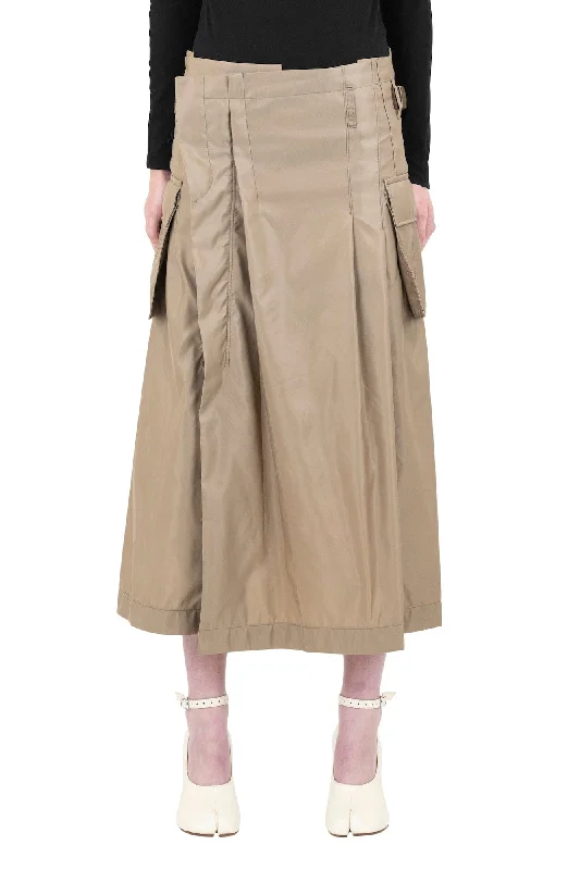 Ripped Jeans for Trendy Look -Sacai Nylon Twill Skirt