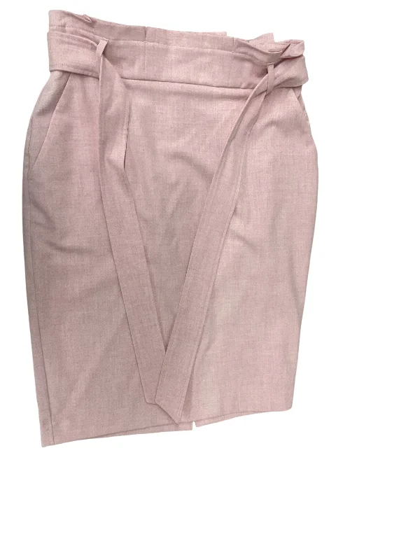 Soft skirts with plush cotton lining -Skirt Mini & Short By Ann Taylor In Pink, Size: 4