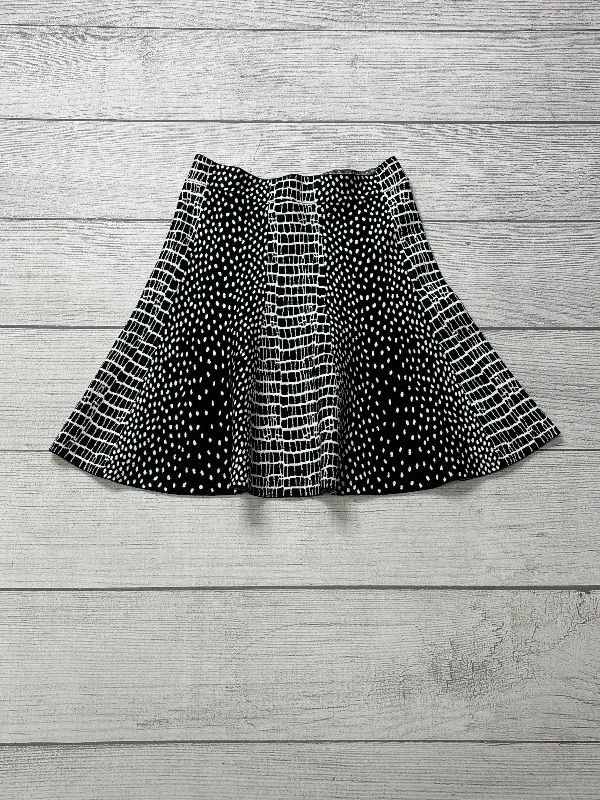 Ruffled midi skirts for delicate feminine touch -Skirt Mini & Short By Bcbgmaxazria In Black White, Size: S