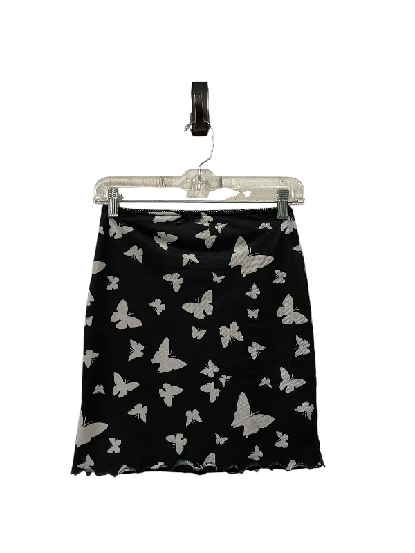 Lightweight skirts for warm weather comfort -Skirt Mini & Short By Wild Fable In Black, Size: S