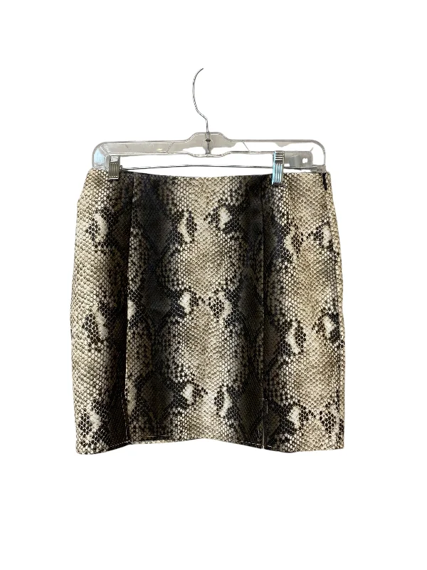 Trendy leather skirts for edgy modern looks -Skirt Mini & Short By Clothes Mentor In Snakeskin Print, Size: L