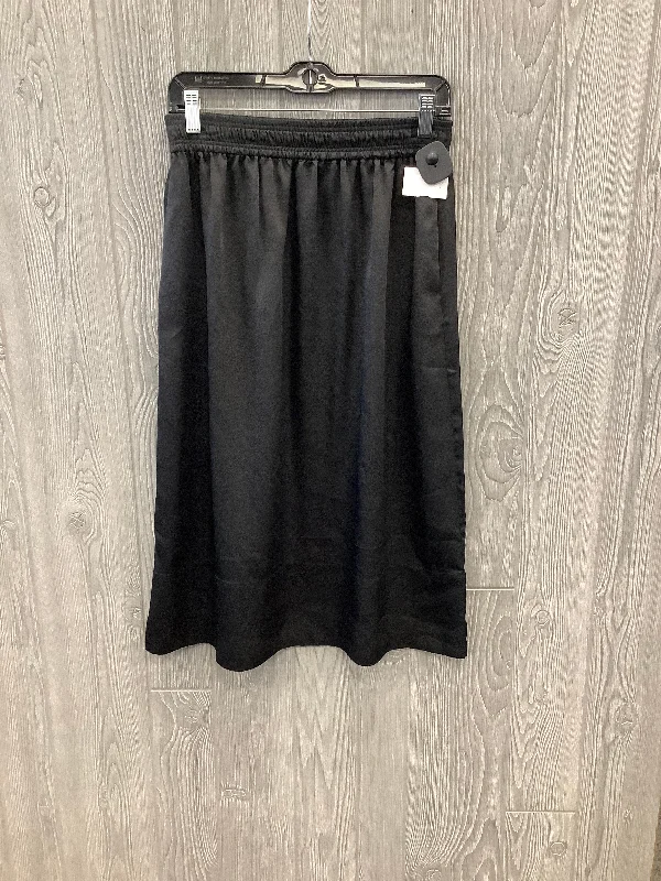 Durable skirts for active lifestyle needs -Skirt Midi By H&m In Black, Size: 6