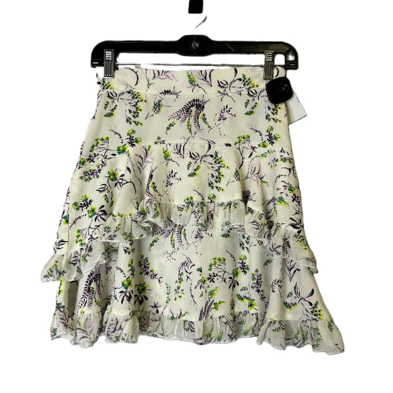 Patterned skirts for artistic standout appeal -Skirt Mini & Short By Top Shop In Floral Print, Size: 2