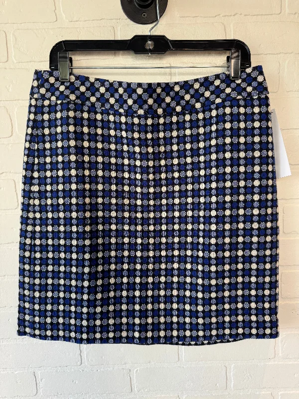 Cute pleated skirts for youthful school outfits -Skirt Mini & Short By Talbots In Blue & White, Size: 10